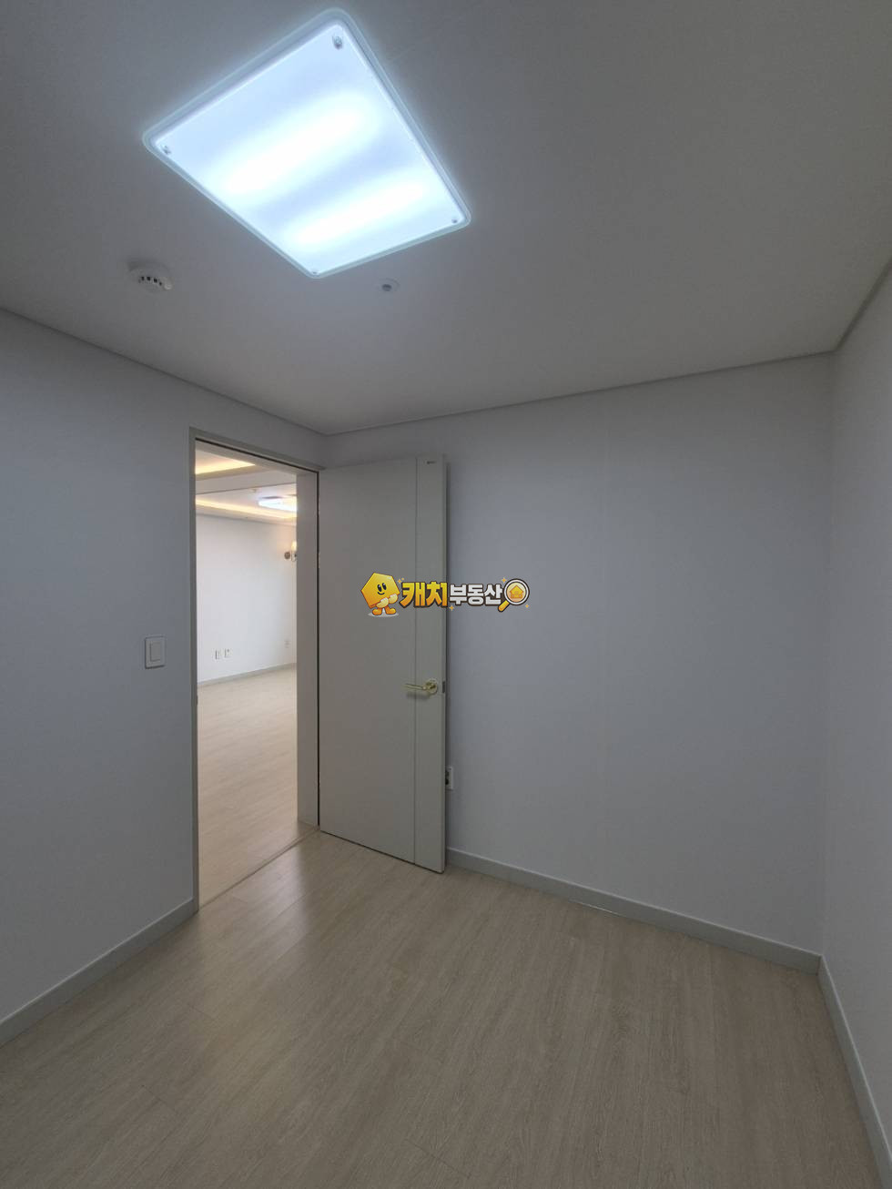인천 서해구 가좌동 캐치 l 준신축 l 38100 l 무한퍼스트 l 쓰리룸 매매 매물번호 33310 사진 6
