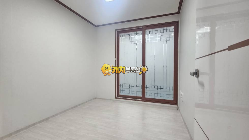 인천 서해구 심곡동 캐치 l 구옥 l 38145 l 대송2차파인빌 l 투룸 매매 매물번호 33333 사진 1