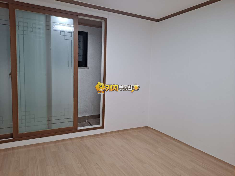 서울 은평구 신사동 캐치 l 구옥 l 24179 l 삼성홈타운 l 쓰리룸 매매 매물번호 33727 사진 5