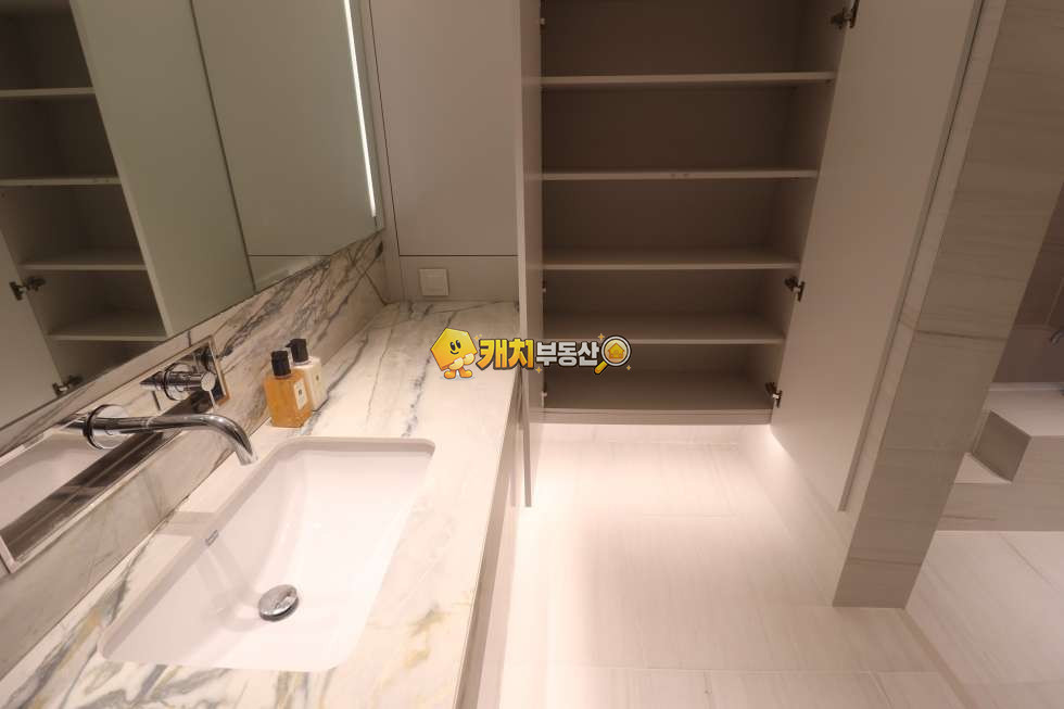 경기 성남수정구 오야동 캐치 l 신축 l 26143 l 클래식나인 l 복층 테라스 분양 매물번호 33852 사진 33