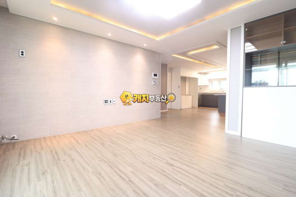 경기 광주시 초월읍 대쌍령리 캐치 l 준신축 l 28592 l 파스텔 105동 l 복층 테라스 매매 매물번호 34019 사진 4