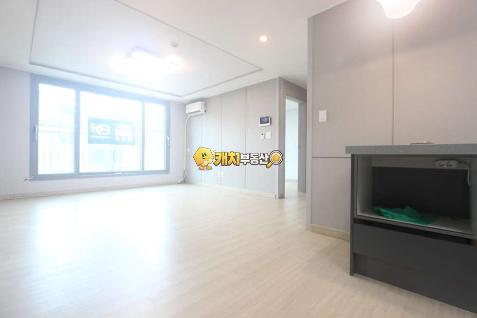 경기 고양덕양구 내유동 캐치 l 준신축 l 31118 l 골든트리빌리 l 쓰리룸 매매 매물번호 34252 사진 2