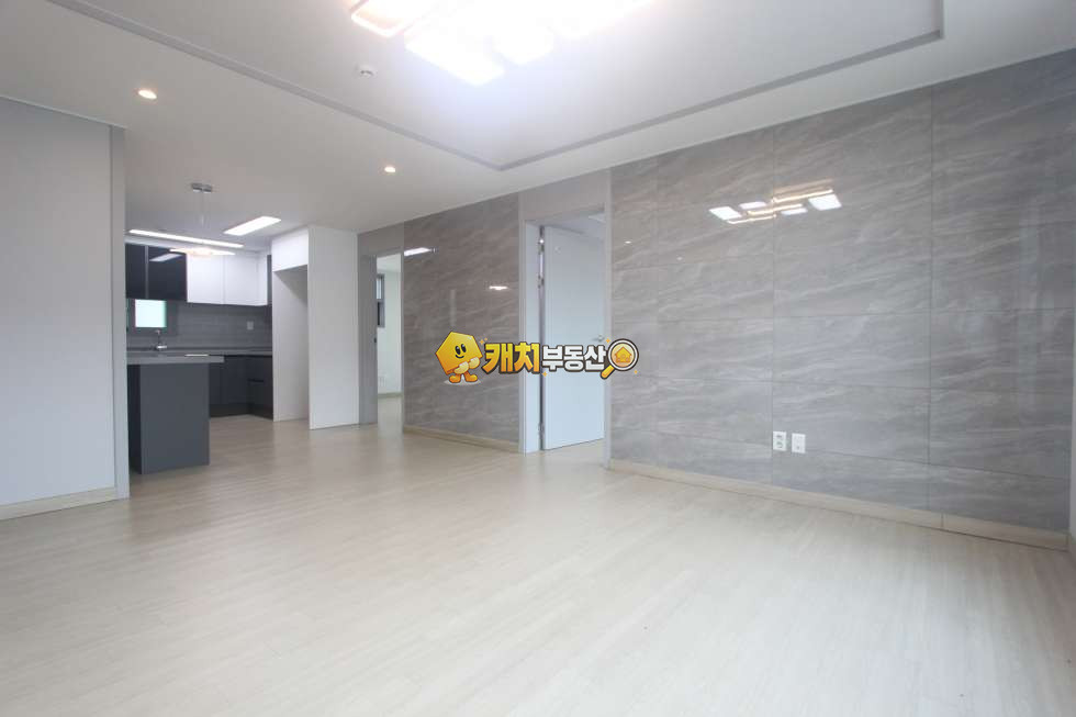 경기 고양덕양구 내유동 캐치 l 준신축 l 31118 l 골든트리빌리 l 쓰리룸 매매 매물번호 34252 사진 4