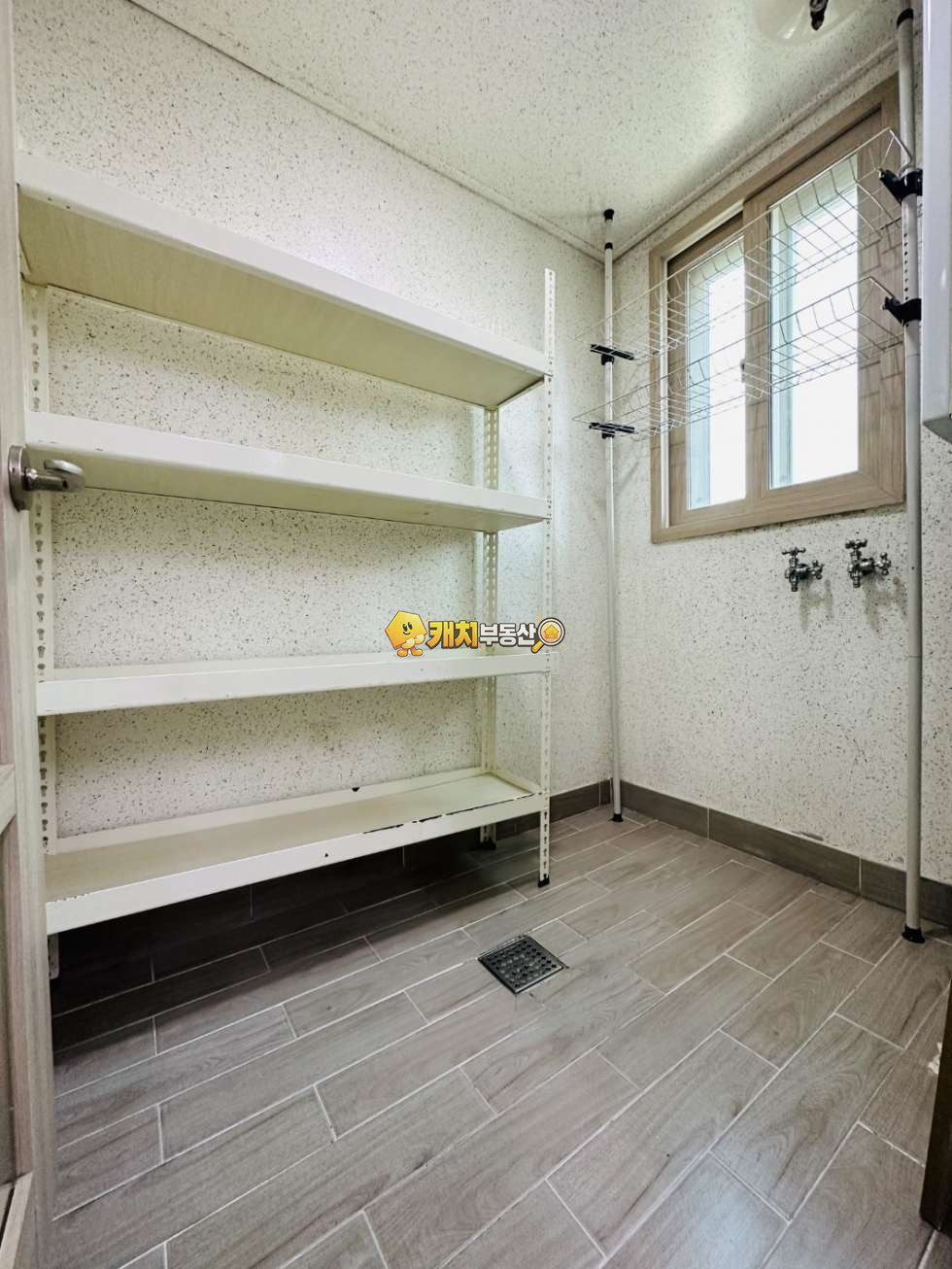 경기 고양일산동구 중산동 캐치 l 구옥 l 31221 l 쌍용그린포레 l 쓰리룸 매매 매물번호 34263 사진 2