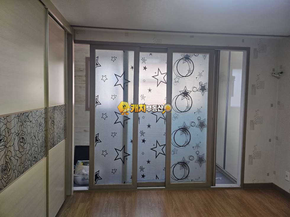 경기 용인처인구 모현읍 왕산리 캐치 l 구옥 l 34303 l 이공하이빌 l 쓰리룸 매매 매물번호 35138 사진 2