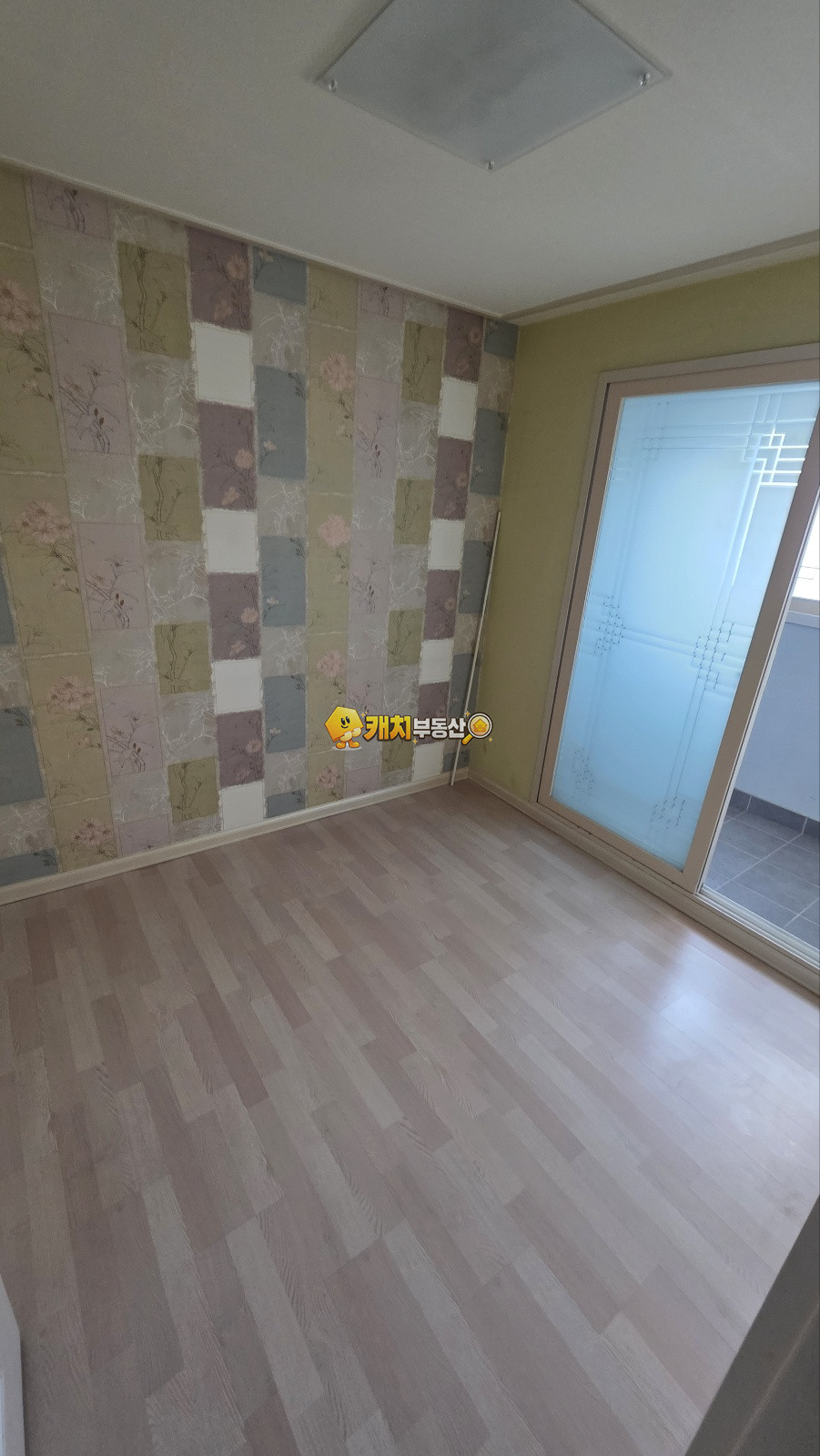 경기 포천시 소흘읍 이동교리 캐치 l 구옥 l 33039 l 송우홈타운 l 쓰리룸 매매 매물번호 35405 사진 3