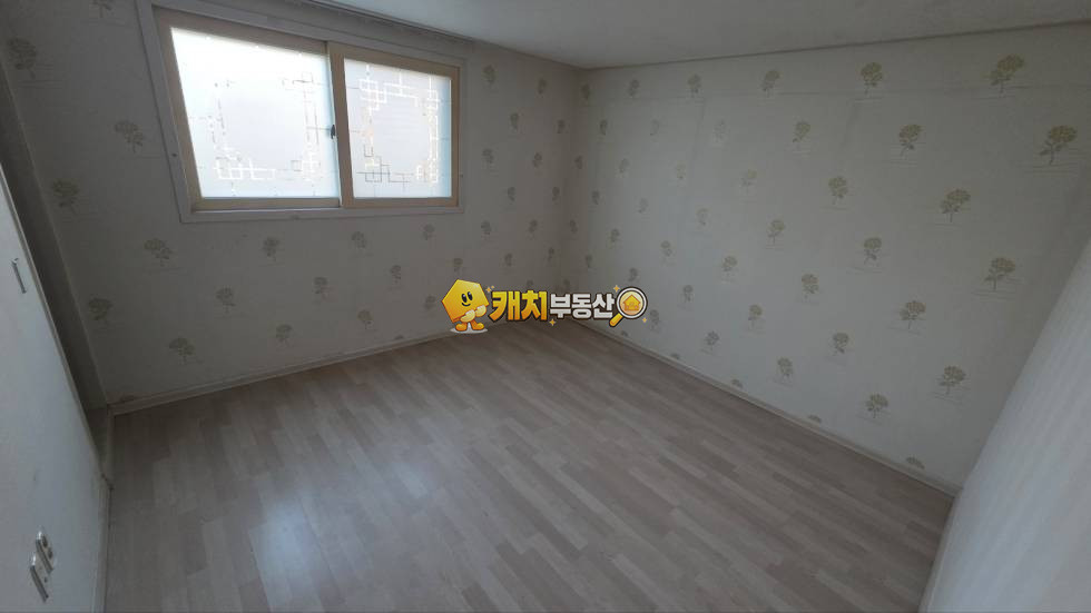 경기 포천시 소흘읍 이동교리 캐치 l 구옥 l 33039 l 송우홈타운 l 쓰리룸 매매 매물번호 35405 사진 6