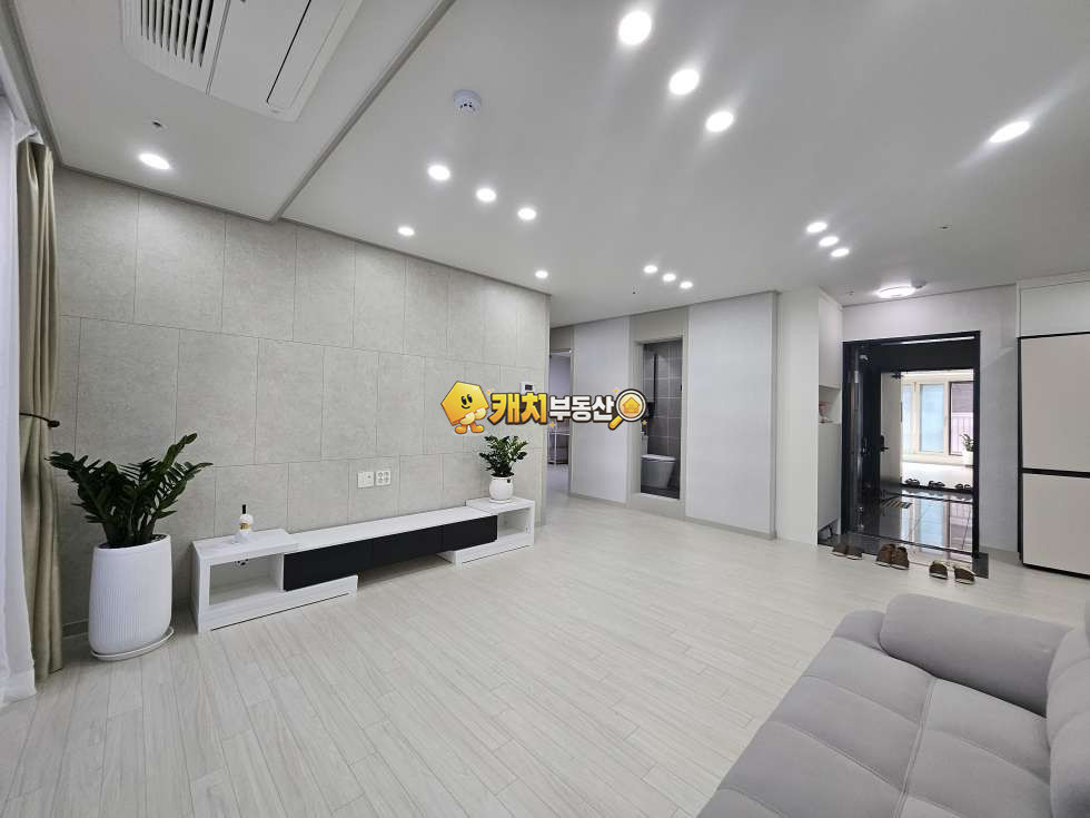 서울 관악구 신림동 캐치 l 준신축 l 38228 l 어반5 l 쓰리룸 매매 매물번호 35601 사진 4