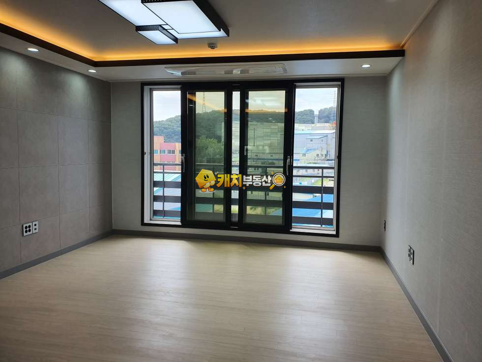 경기 광주시 곤지암읍 열미리 캐치 l 구옥 l 35161 l 포레스트빌 l 쓰리룸 l 준신축 매매 매물번호 30789 사진 1