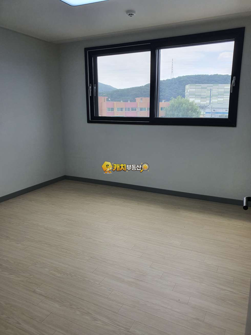 경기 광주시 곤지암읍 열미리 캐치 l 구옥 l 35161 l 포레스트빌 l 쓰리룸 l 준신축 매매 매물번호 30789 사진 9