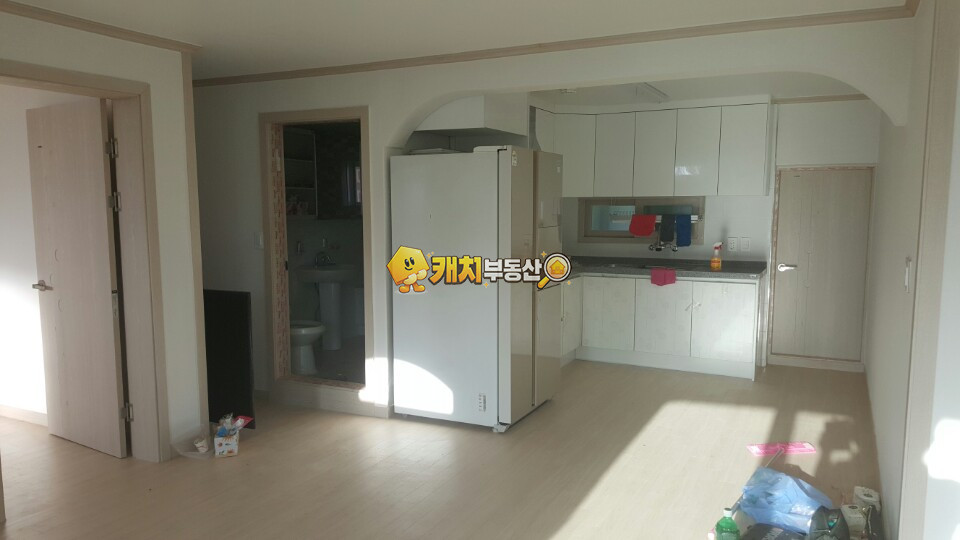 경기 파주시 문산읍 장산리 캐치 l 구옥 l 35034 l 장산리전원주택 l 마당 테라스 매매 매물번호 30814 사진 2