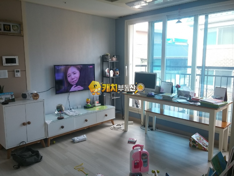 서울 송파구 오금동 캐치 l 구옥 l 35001 l 엘리움빌 l 쓰리룸 l 준신축 매매 매물번호 30815 사진 1