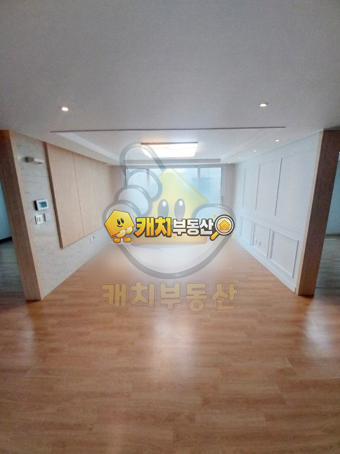 경기 고양일산동구 식사동 캐치 l 구옥 l 35229 l 식사 라데팡스 l 쓰리룸 l 준신축 매매 매물번호 30849 사진 1