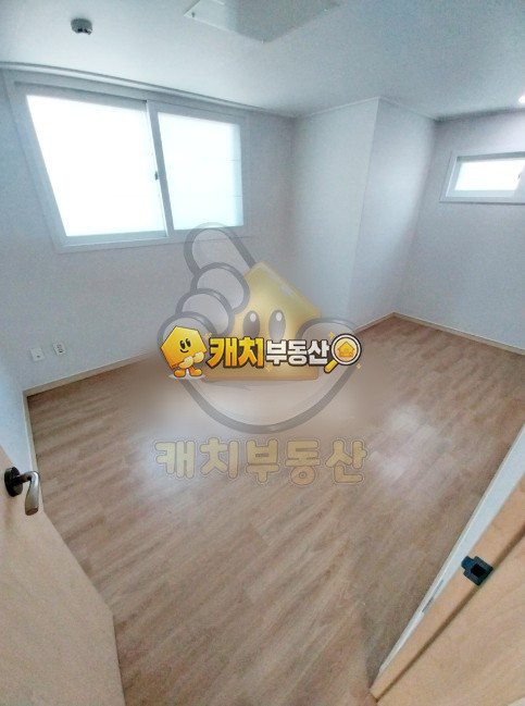 경기 고양일산동구 식사동 캐치 l 구옥 l 35229 l 식사 라데팡스 l 쓰리룸 l 준신축 매매 매물번호 30849 사진 4
