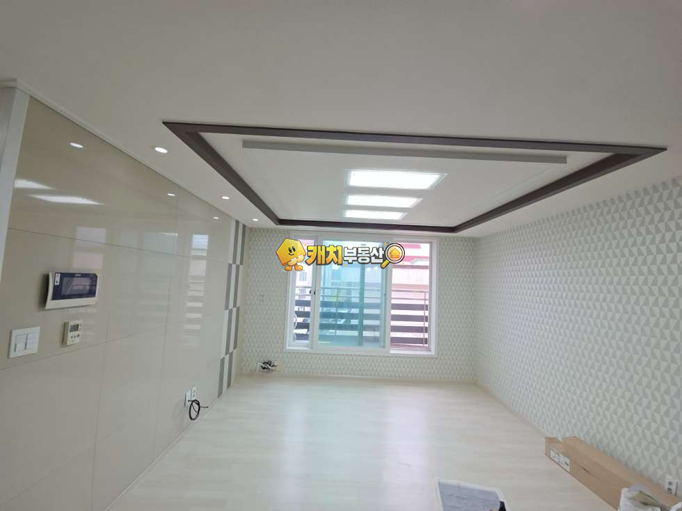 경기 포천시 어룡동 캐치 l 구옥 l 31440 l 뉴캐슬 l 쓰리룸 매매 매물번호 30905 사진 1