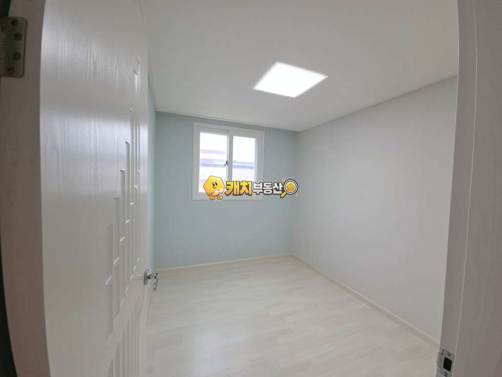 경기 포천시 어룡동 캐치 l 구옥 l 31440 l 뉴캐슬 l 쓰리룸 매매 매물번호 30905 사진 20