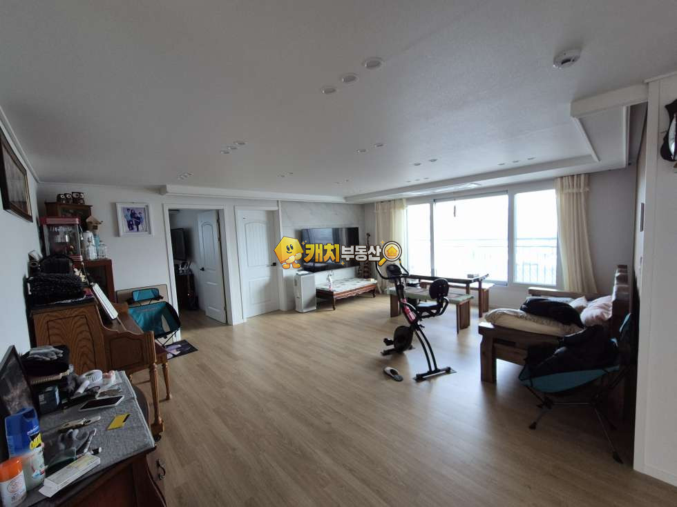 경기 화성만세구 우정읍 조암리 캐치 l 구옥 l 33057 l 골든캐슬 l 쓰리룸 매매 매물번호 30906 사진 8