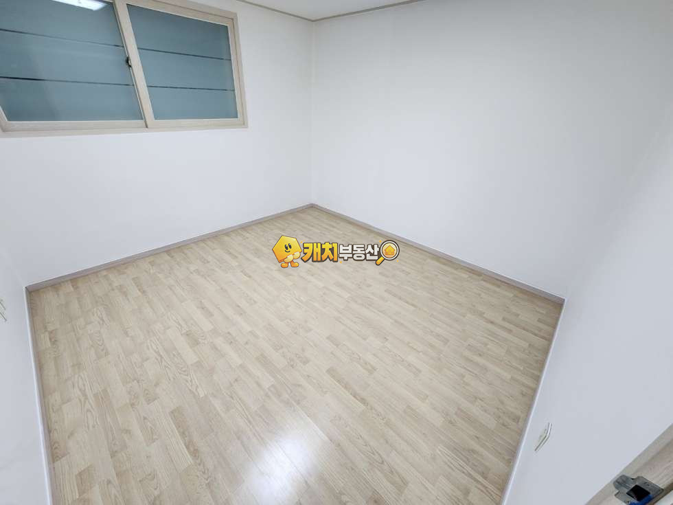 서울 금천구 독산동 캐치 l 구옥 l 30325 l 호암빌 l 쓰리룸 화1 l 부분수리 매매 매물번호 31011 사진 3