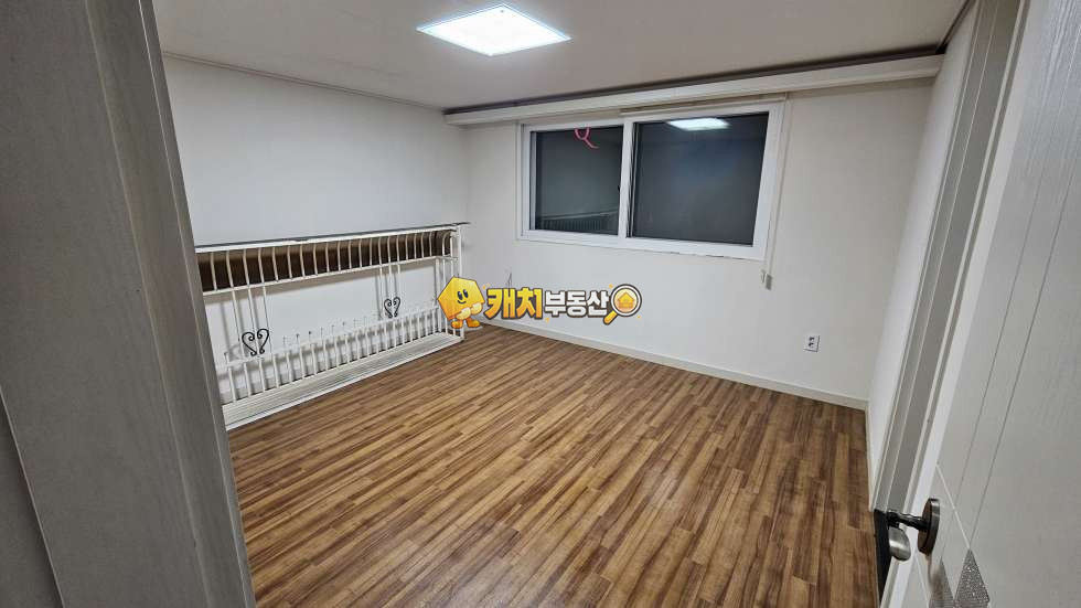 경기 용인처인구 모현읍 능원리 캐치 l 구옥 l 32258 l 퀸즈하임 l 쓰리룸 l 준신축 매매 매물번호 31012 사진 8
