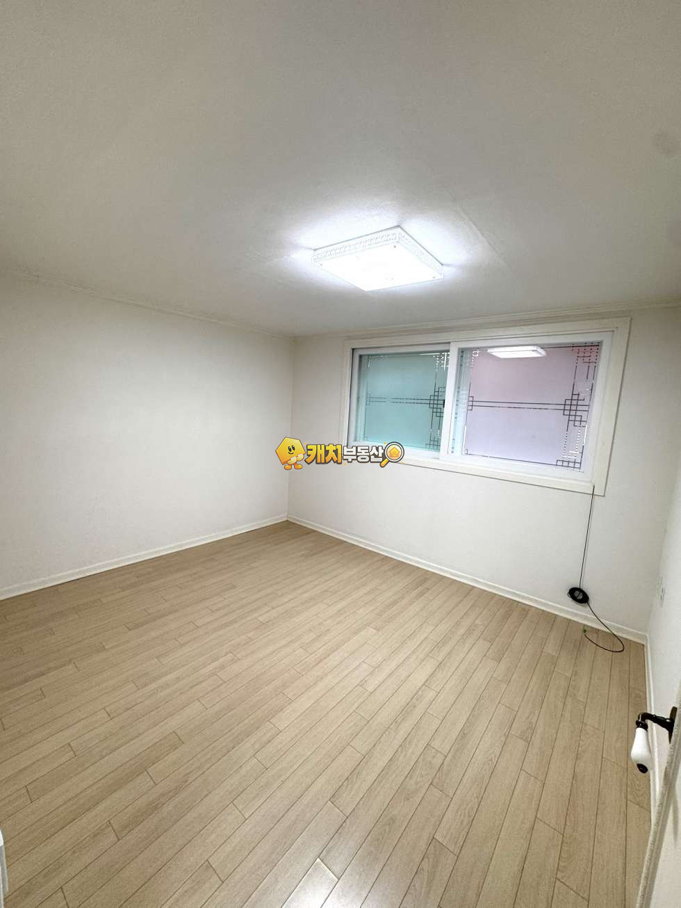 인천 부평구 갈산동 캐치 l 구옥 l 35413 l 대우빌라 l 쓰리룸 화1 l 올수리 매매 매물번호 31060 사진 4