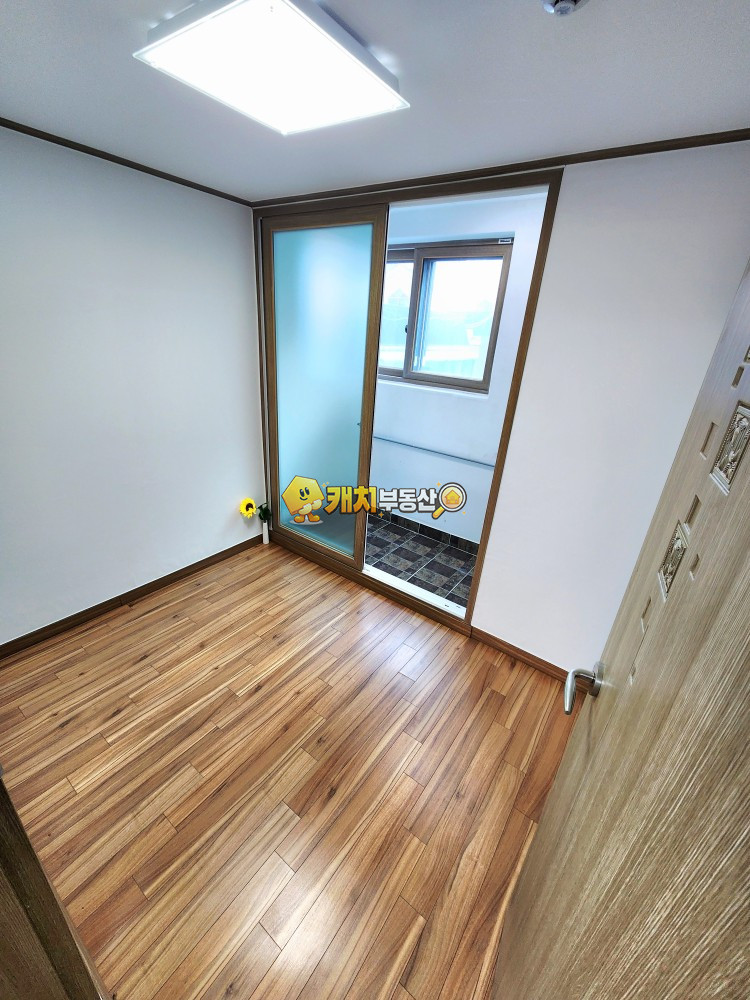 경기 김포시 사우동 캐치 l 준신축 l 35881 l 타라하우스 4층 l 쓰리룸 테라스 매매 매물번호 31267 사진 9