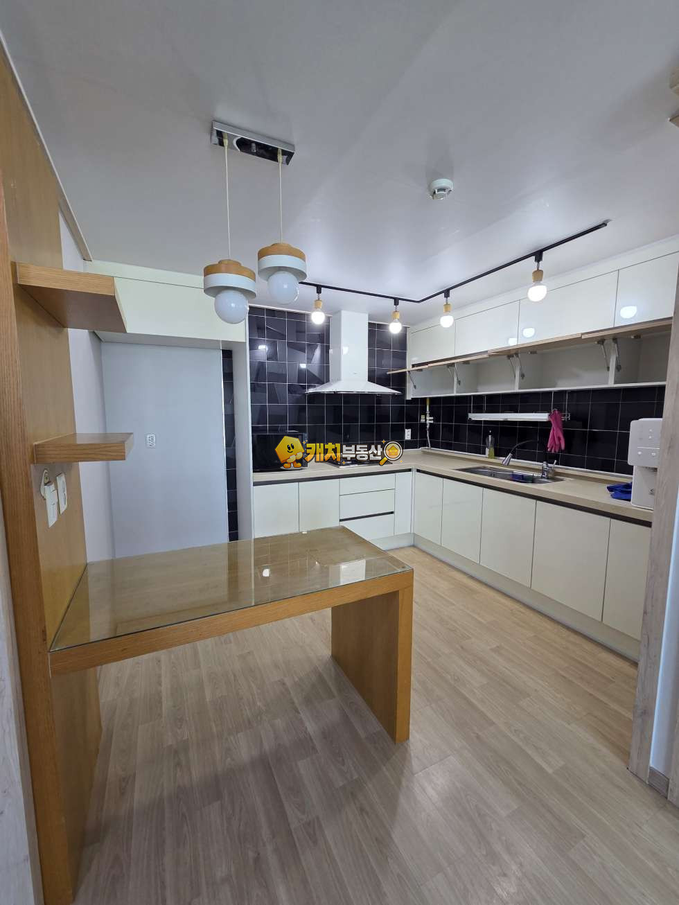 경기 김포시 감정동 캐치 l 준신축 l 35886 l 골든펠리체 5층 l 포룸 복층 매매 매물번호 31270 사진 13