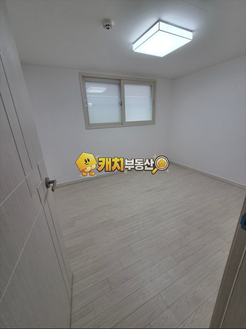 경기 김포시 통진읍 마송리 캐치 l 준신축 l 35913 l 하임빌리지 1차 1층 l 쓰리룸 매매 매물번호 31305 사진 3