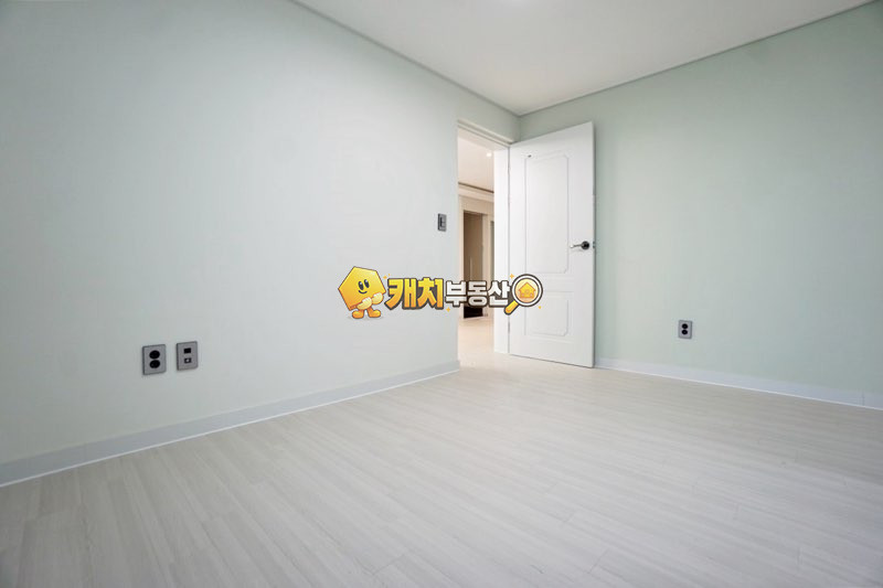 경기 수원권선구 탑동 캐치 l 준신축 l 34269 l 광명주택 2층 l 쓰리룸 매매 매물번호 31311 사진 5