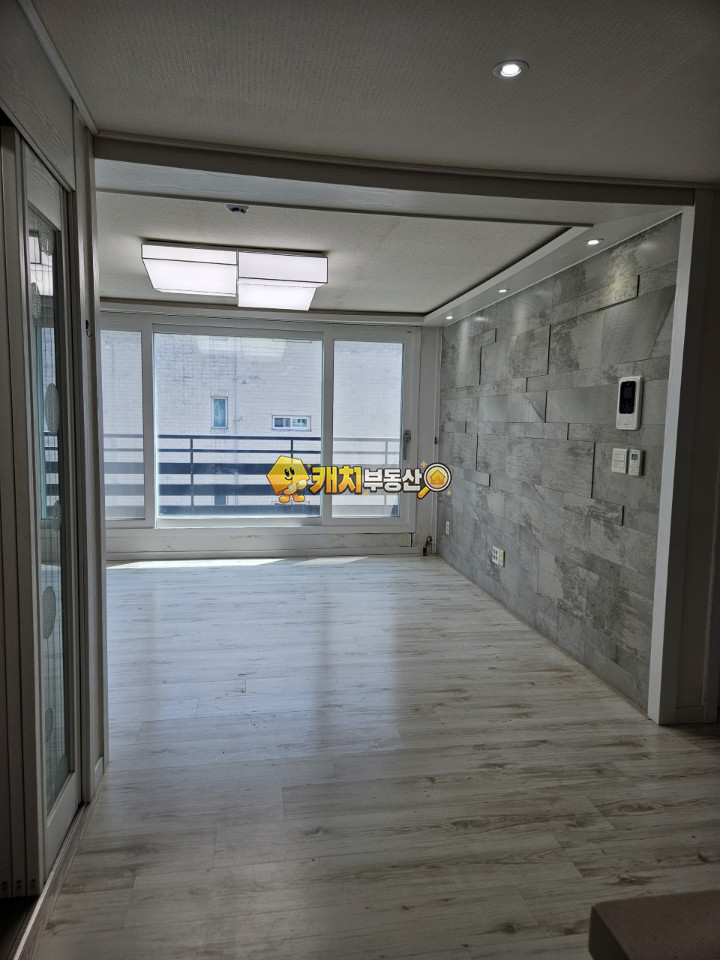 경기 용인처인구 남동 캐치 l 준신축 l 35940 l 소노펠리체 3층 l 쓰리룸 매매 매물번호 31393 사진 4