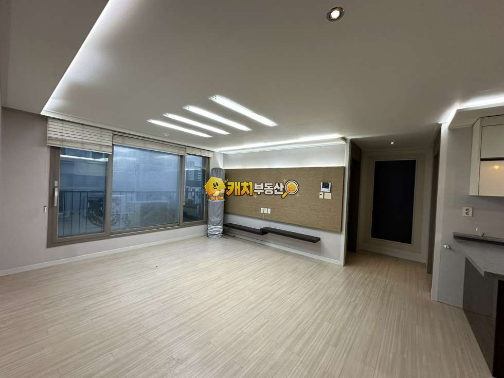 경기 광주시 능평동 캐치 l 구옥 l 35974 l 메르헨하우스 3층 l 쓰리룸 매매 매물번호 31458 사진 1