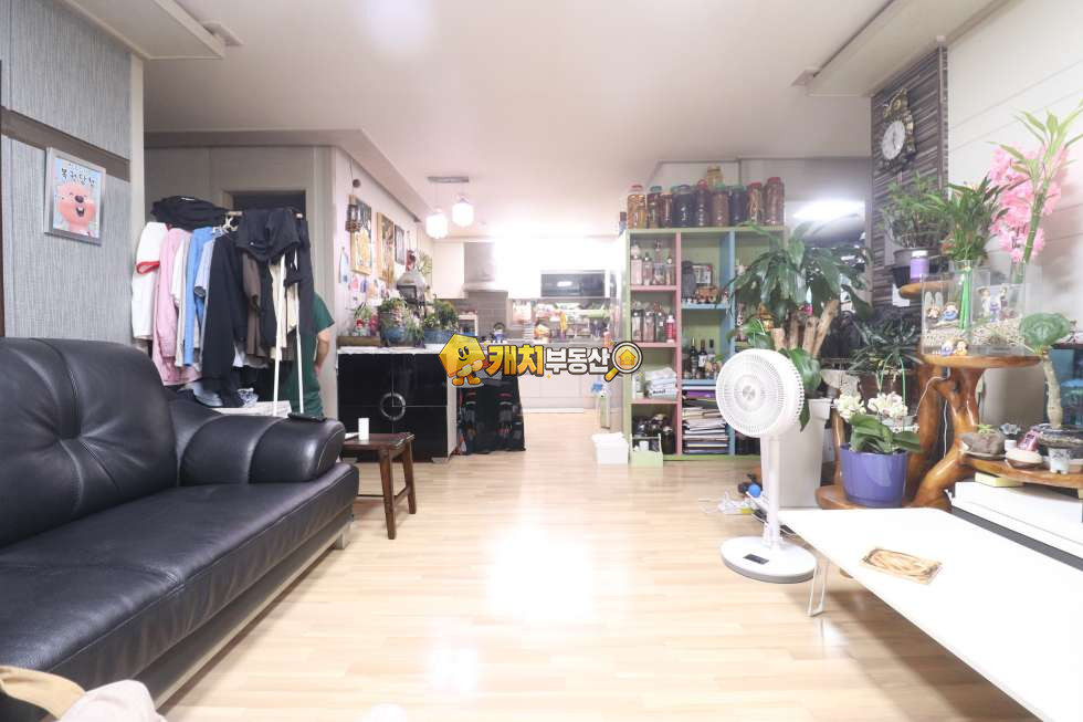 경기 광주시 곤지암읍 곤지암리 캐치 l 구옥 l 28521 l 청우리치빌 1층 l 쓰리룸 매매 매물번호 31456 사진 3