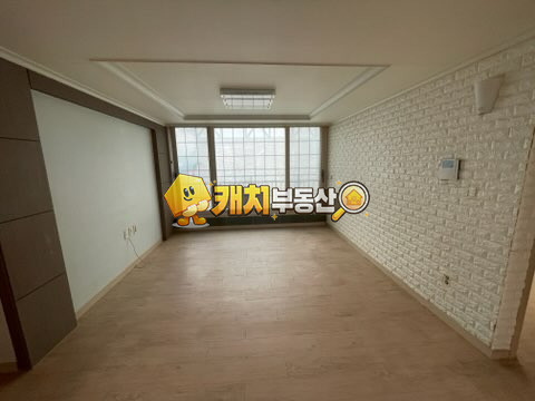 경기 파주시 파주읍 연풍리 캐치 l 구옥 l 31276 l 피엔지카운티 l 쓰리룸 l 갭투자 매매 매물번호 31519 사진 2