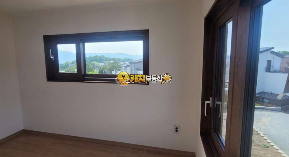 경기 용인처인구 포곡읍 전대리 캐치 l 준신축 l 36031 l 전대리 단독주택 l 포룸복층 매매 매물번호 31569 사진 6