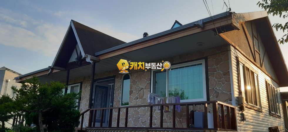경기 양평군 지평면 송현리 캐치 l 구옥 l 20043 l 송현리 단독주택 l 쓰리룸 테라스 매매 매물번호 31551 사진 1