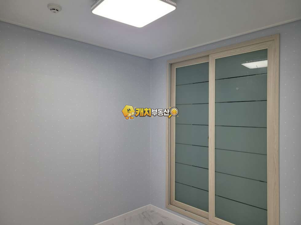 인천 미추홀구 숭의동 캐치 l 준신축 l 27474 l 해담아트빌 11층 l 쓰리룸 매매 매물번호 31557 사진 6
