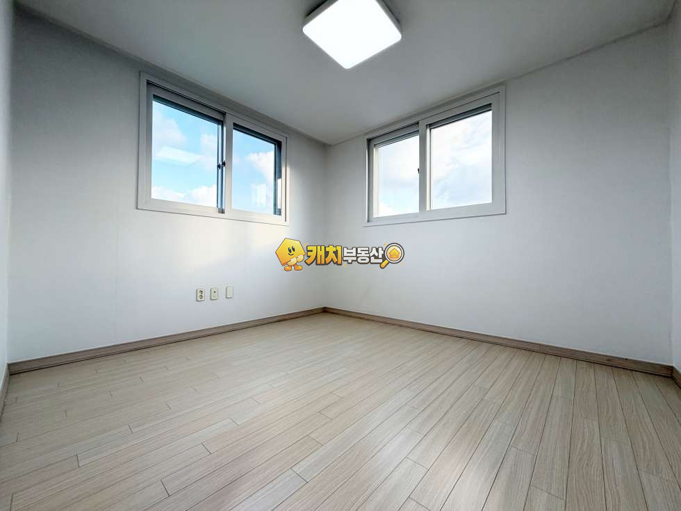 경기 고양일산동구 문봉동 캐치 l 준신축 l 35720 l 엘타운포레 l 복층 테라스 l 올수리 매매 매물번호 31278 사진 16