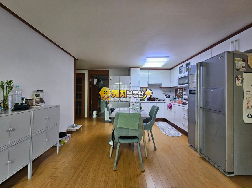 서울 동작구 사당동 캐치 l 구옥 l 34783 l 샤인빌 4층 l 쓰리룸 매매 매물번호 31360 사진 1
