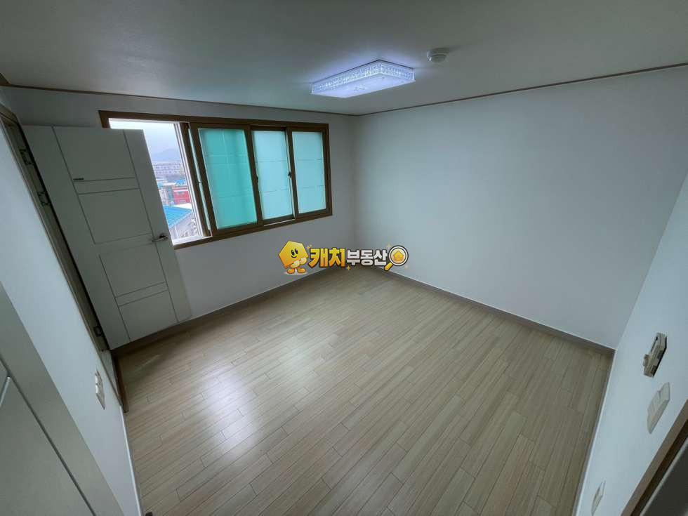 경기 시흥시 미산동 캐치 l 구옥 l 34418 l 미산캐슬 5층 l 쓰리룸 매매 매물번호 31636 사진 2