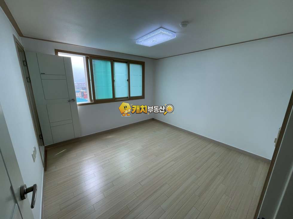 경기 시흥시 미산동 캐치 l 구옥 l 34418 l 미산캐슬 5층 l 쓰리룸 매매 매물번호 31636 사진 8