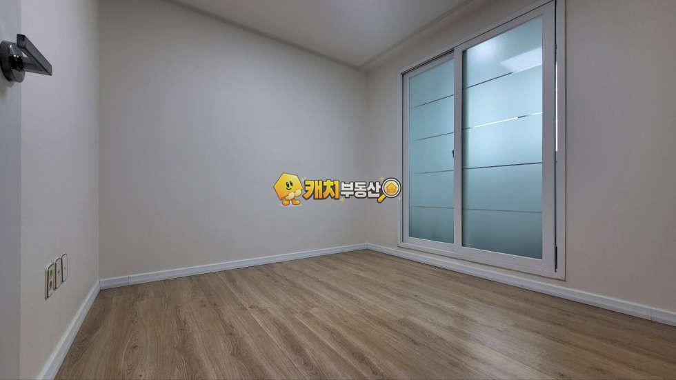경기 포천시 소흘읍 송우리 캐치 l 준신축 l 25780 l 베르체 4층 l 오룸 복층테라스 매매 매물번호 31809 사진 4