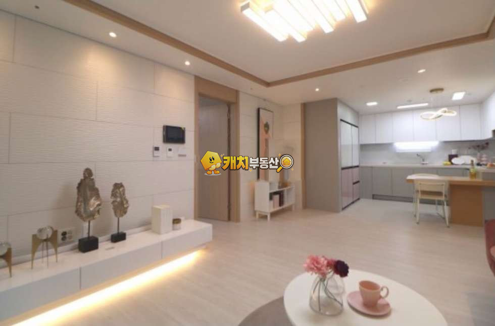 경기 안양동안구 관양동 캐치 l 구옥 l 21704 l 개성하이빌 2차 l 쓰리룸 l 갭투자 매매 매물번호 31651 사진 3