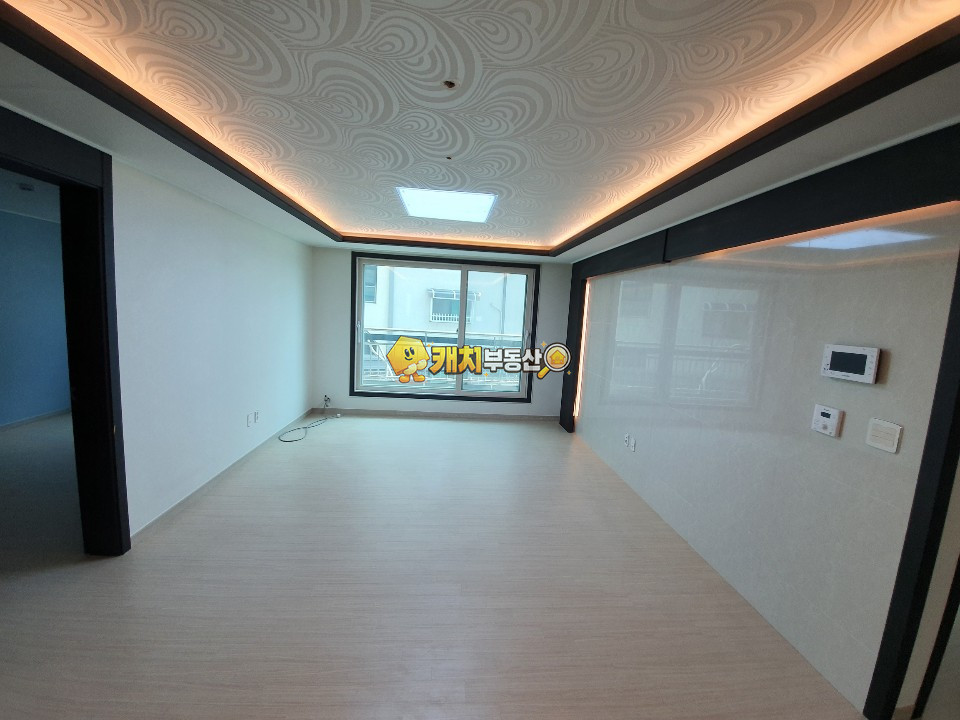 경기 고양일산동구 문봉동 캐치 l 구옥 l 31626 l 성동힐타운 l 쓰리룸 l 갭투자 매매 매물번호 31894 사진 1