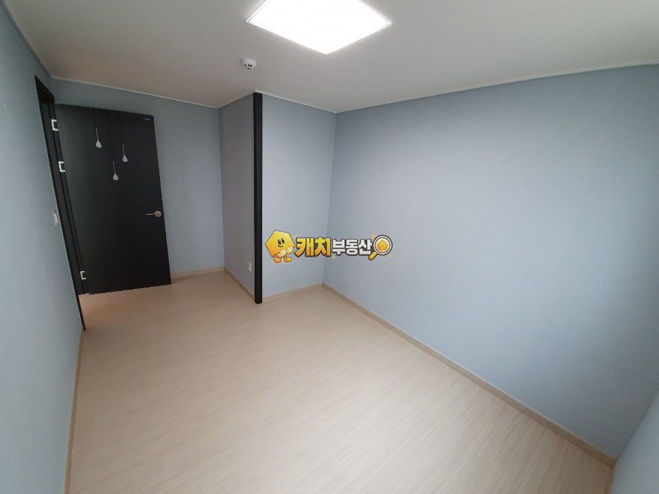 경기 고양일산동구 문봉동 캐치 l 구옥 l 31626 l 성동힐타운 l 쓰리룸 l 갭투자 매매 매물번호 31894 사진 4