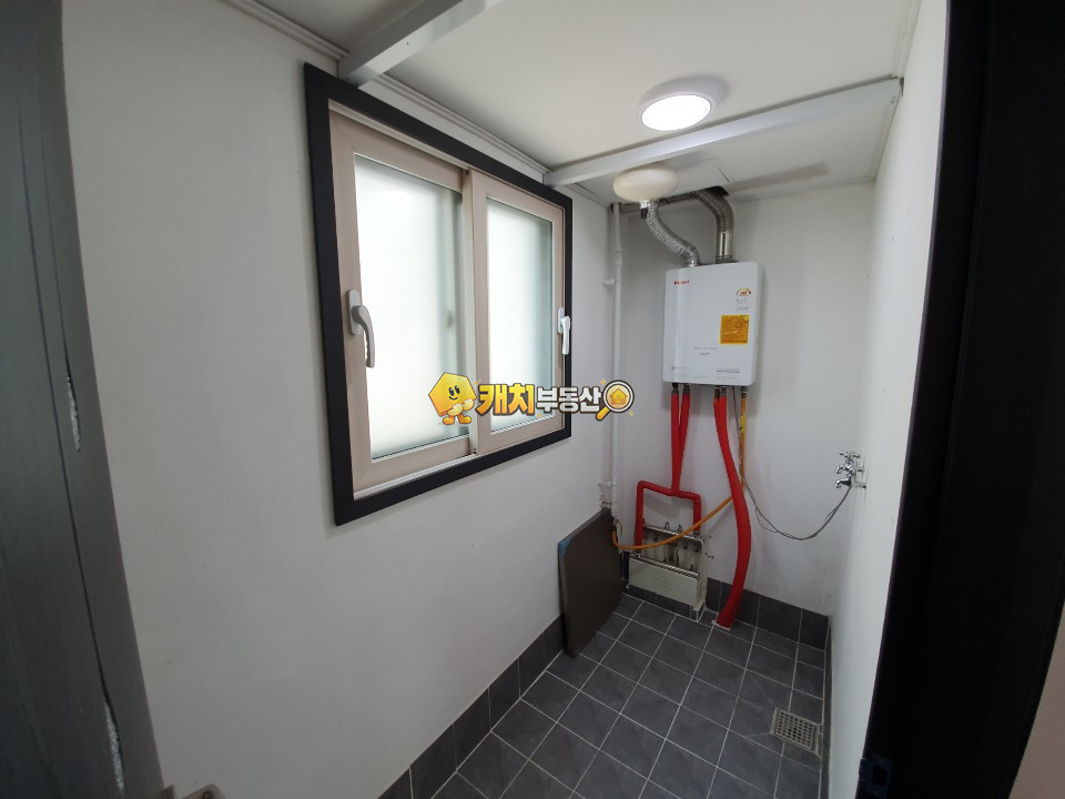 경기 고양일산동구 문봉동 캐치 l 구옥 l 31626 l 성동힐타운 l 쓰리룸 l 갭투자 매매 매물번호 31894 사진 8