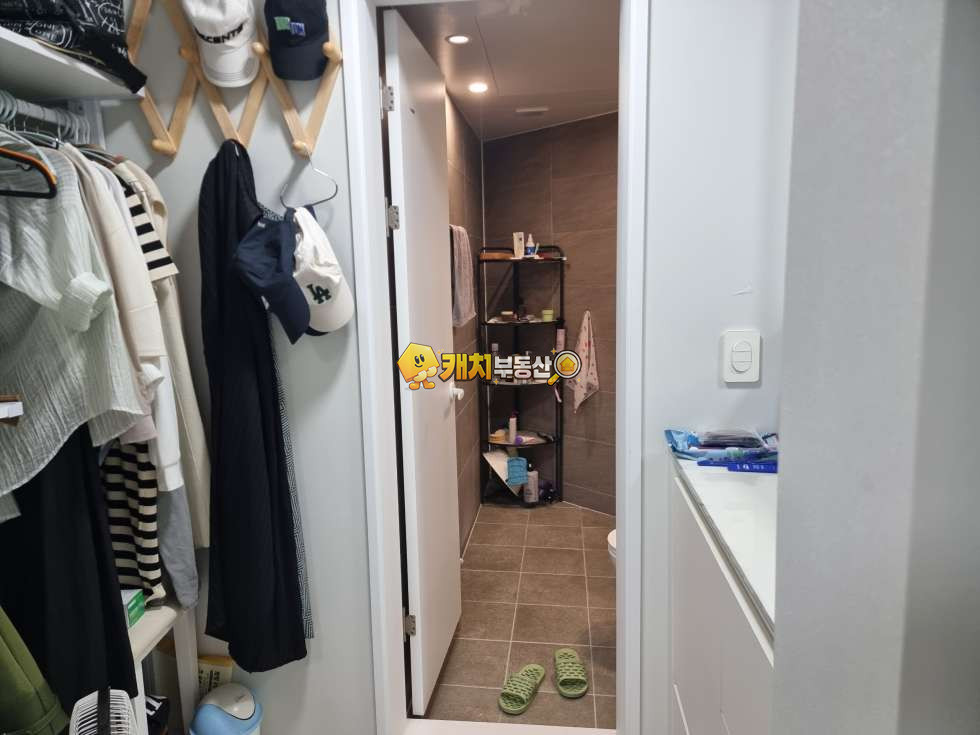경기 부천원미구 심곡동 캐치 l 준신축 l 34245 l 골드캐슬아파트 7층 l 쓰리룸 매매 매물번호 31911 사진 4