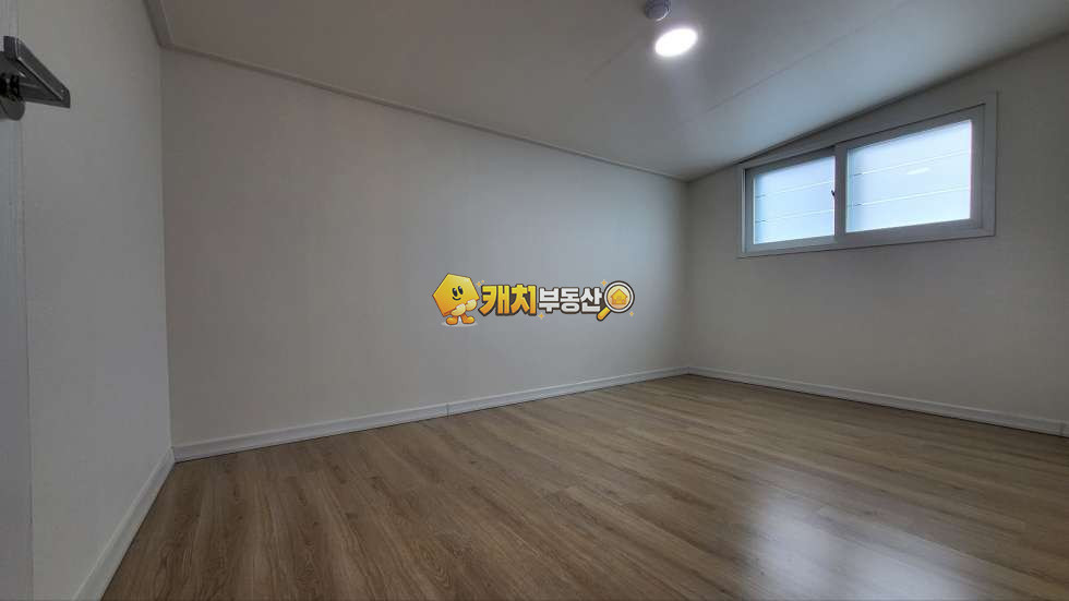 경기 포천시 소흘읍 송우리 캐치 l 준신축 l 26504 l 베르체 4층 l 오룸 복층테라스 매매 매물번호 31988 사진 17