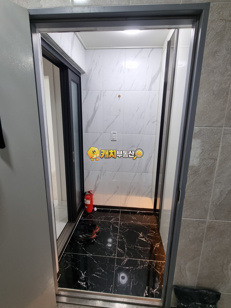 경기 고양덕양구 관산동 캐치 l 준신축 l 31210 l 한라파크빌 2층 l 쓰리룸 매매 매물번호 31744 사진 8
