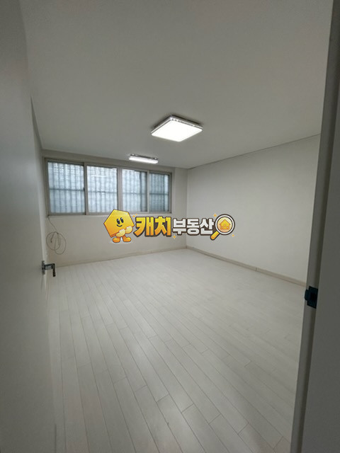 경기 시흥시 대야동 캐치 l 구옥 l 29243 l 동완맨션 지층 l 쓰리룸 매매 매물번호 31773 사진 3