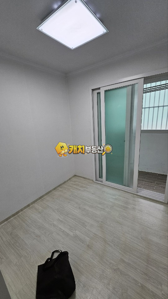 인천 서해구 가정동 캐치 l 구옥 l 29725 l 원흥삼정빌라 1층 l 쓰리룸 l 갭투자 매매 매물번호 32023 사진 1