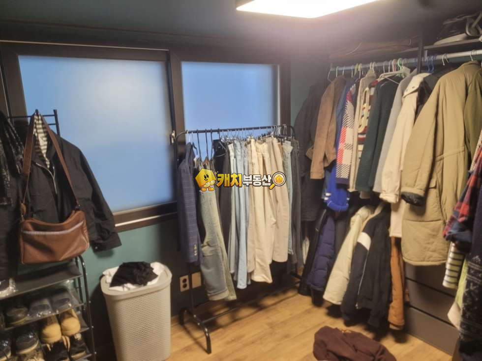 인천 연수구 동춘동 캐치 l 구옥 l 29709 l 파크빌 4층 l 쓰리룸 매매 매물번호 32042 사진 2